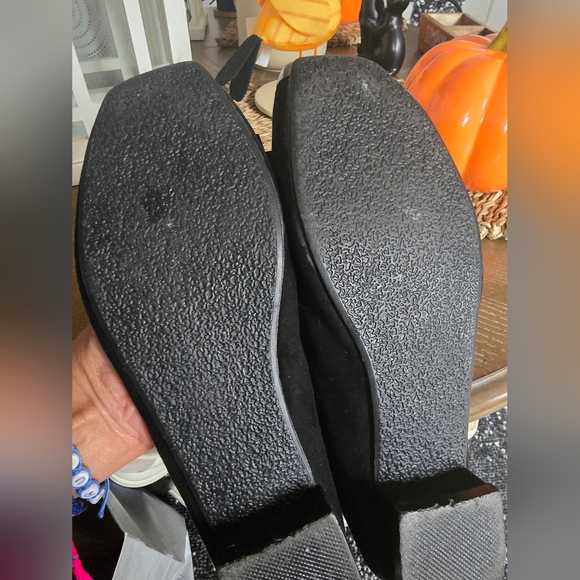 Vintage Louis Vuitton shoes. - Picture 9 of 17